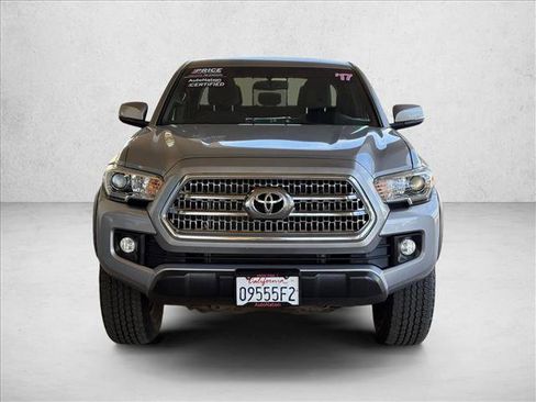 Used 2017 Toyota Tacoma TRD Off-Road w/ Tow Package image 2