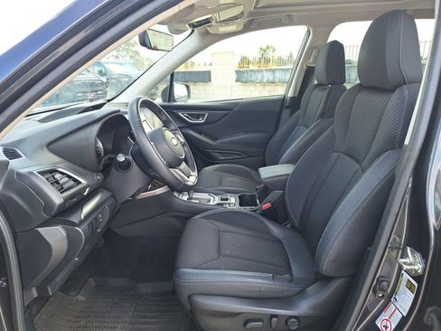 Used 2019 Subaru Forester Premium w/ All-Weather Package image 10