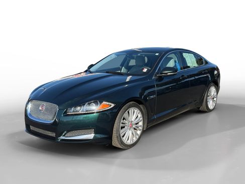 Used 2015 Jaguar XF Premium image 1