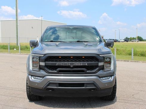 Used 2022 Ford F150 Lariat w/ Equipment Group 502A High AWD/4WD image 4