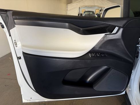 Used 2020 Tesla Model X Performance AWD/4WD image 25