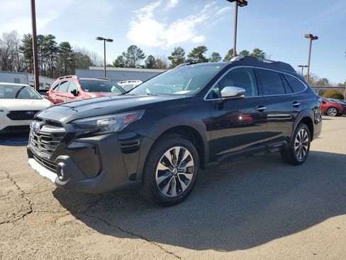Used 2023 Subaru Outback Touring XT image 3
