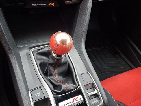 Used 2018 Honda Civic Type R image 14