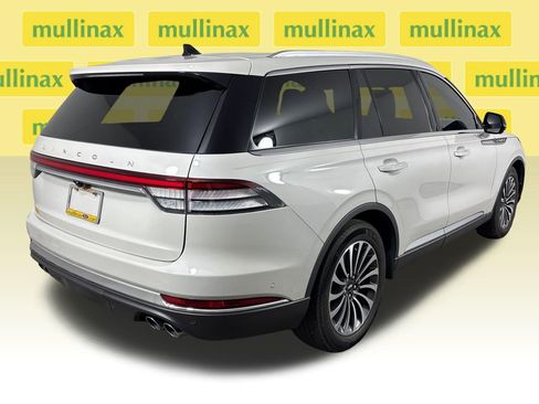 Used 2021 Lincoln Aviator Reserve w/ Equipment Group 201A RWD image 4