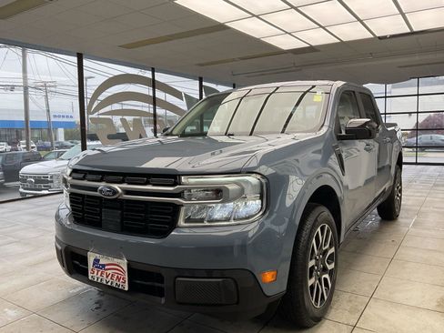 Used 2024 Ford Maverick Lariat FWD image 3