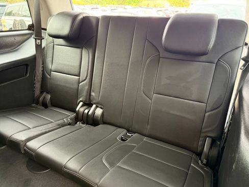 Used 2018 GMC Yukon SLT w/ Premium Edition AWD/4WD image 21