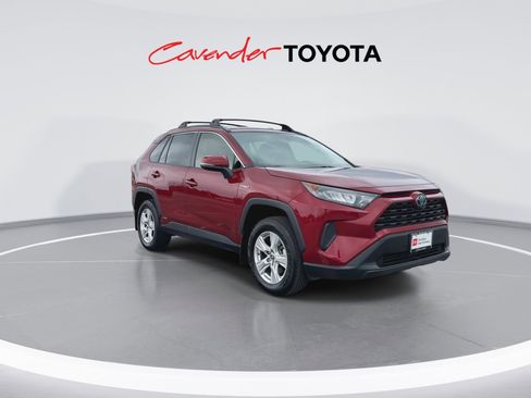 Certified 2020 Toyota RAV4 LE image 2