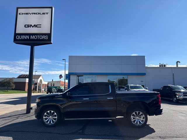 Used 2020 Chevrolet Silverado 1500 High Country w/ Technology Package AWD/4WD image 2