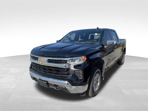 Used 2023 Chevrolet Silverado 1500 LT w/ Protection Package image 4