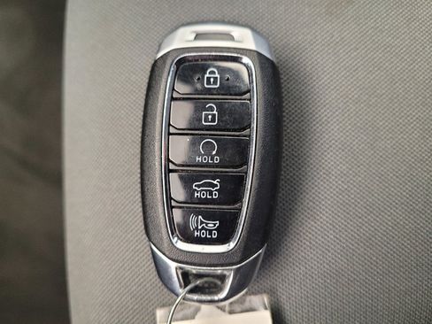 Used 2022 Hyundai Elantra SEL w/ Convenience + Premium Package FWD image 32