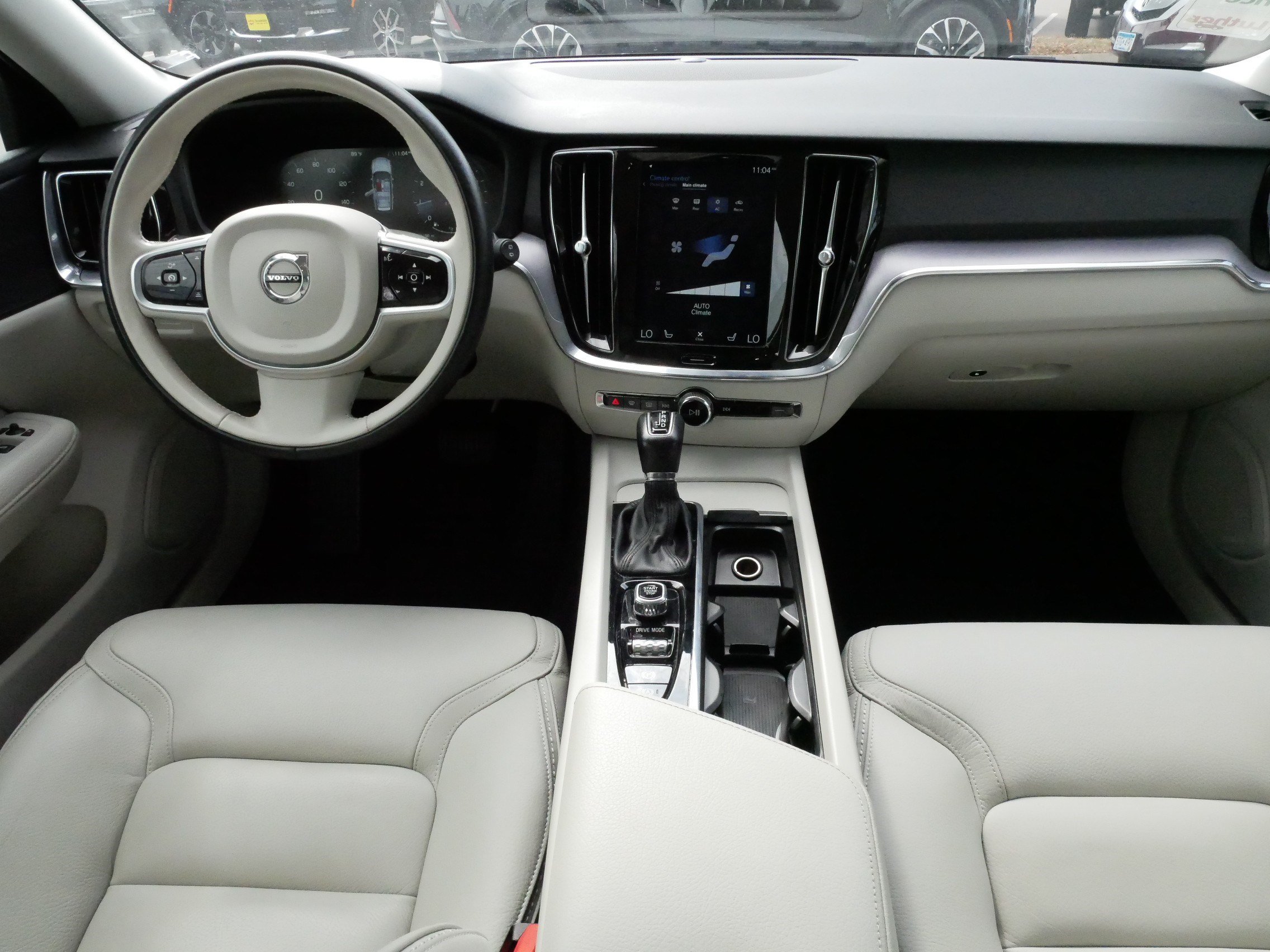 Used 2020 Volvo V60 T5 Cross Country AWD/4WD image 10
