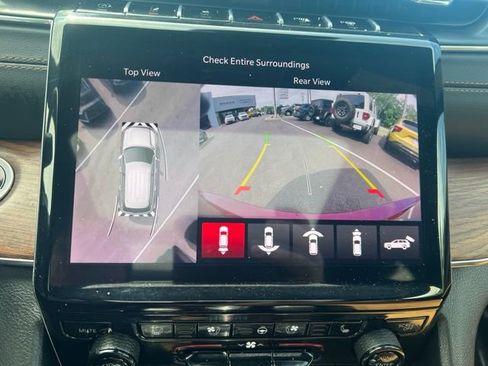 Used 2024 Jeep Grand Cherokee L Summit w/ High Altitude Package AWD/4WD image 16