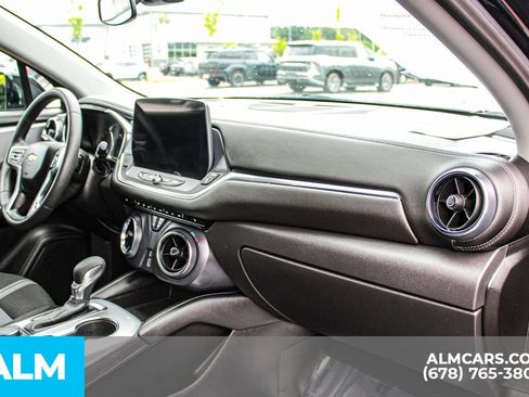 Used 2025 Chevrolet Blazer LT FWD image 23