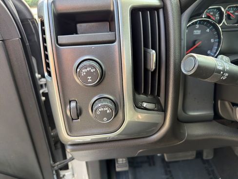 Used 2018 Chevrolet Silverado 1500 LT w/ Trailering Package AWD/4WD image 25