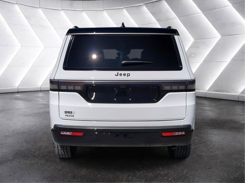New 2026 Jeep Grand Wagoneer 4WD image 4