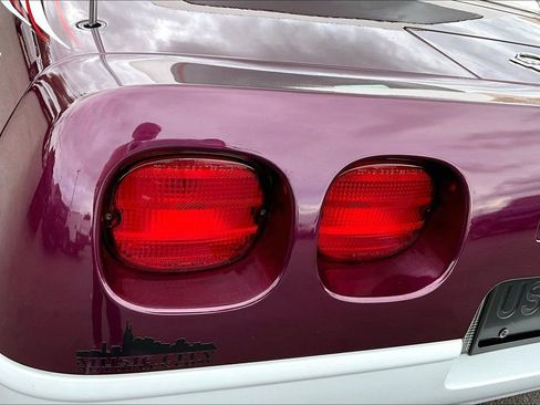 Used 1995 Chevrolet Corvette Convertible RWD image 23