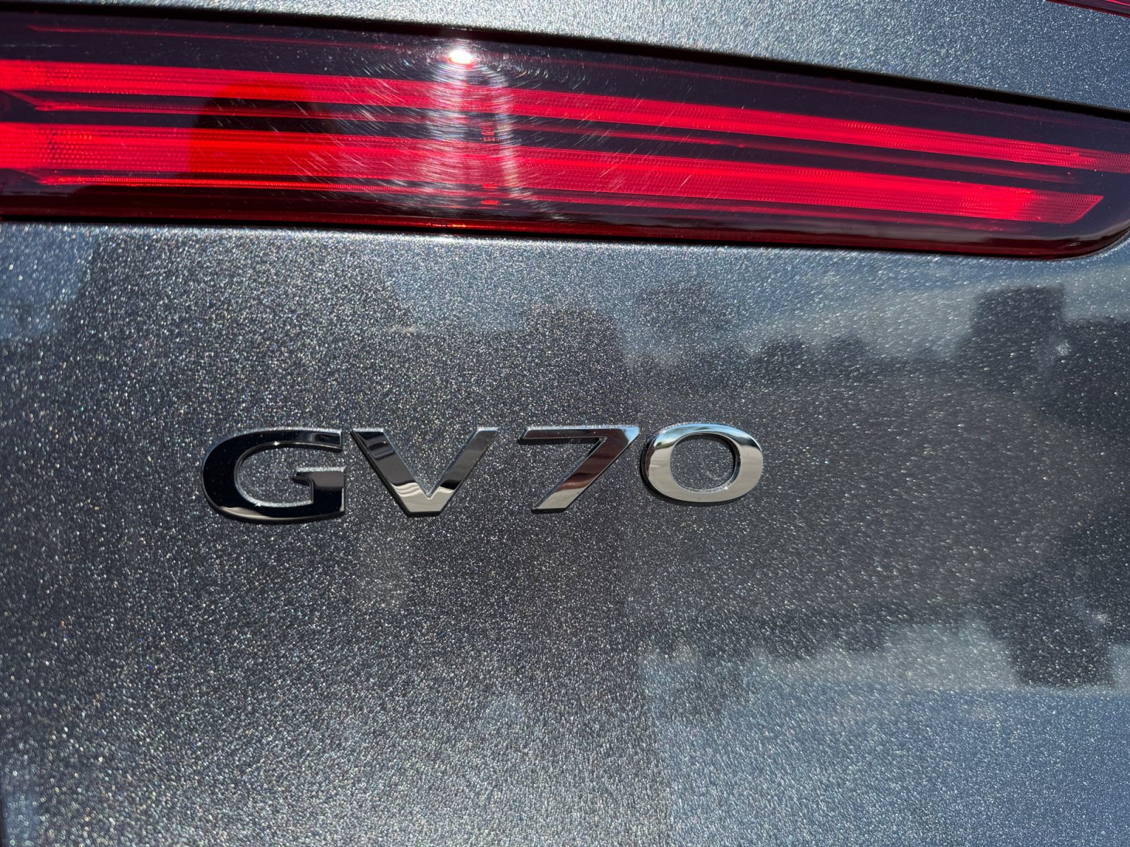 Used 2023 Genesis GV70 2.5T w/ Select Package AWD/4WD image 23