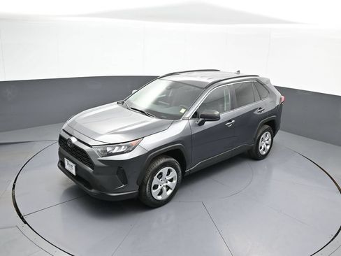 Used 2020 Toyota RAV4 LE w/ All Weather Liner Package AWD/4WD image 33
