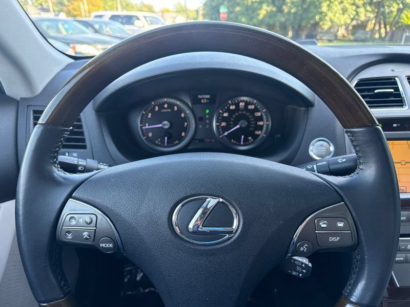 Used 2010 Lexus ES 350 w/ Preferred Accessory Package FWD image 22