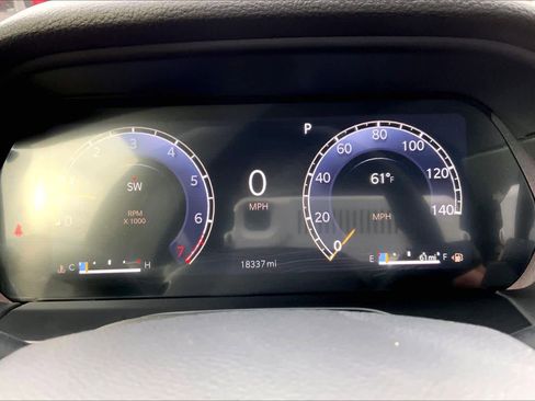 Used 2025 Jeep Grand Cherokee Altitude AWD/4WD image 26