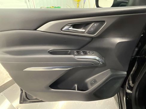 Used 2024 Chevrolet Traverse LT w/ Midnight/Sport Edition AWD/4WD image 22