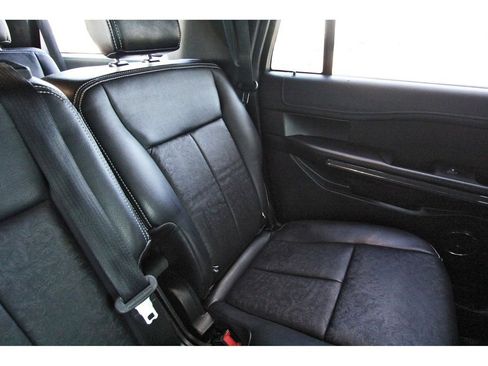 Used 2019 Ford Expedition Max XLT image 12