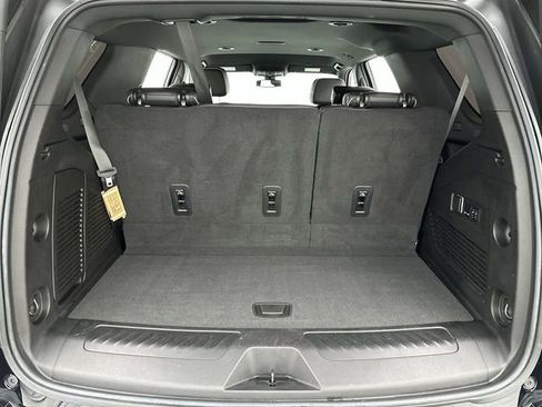 Used 2022 GMC Yukon SLT w/ SLT Luxury Package image 26