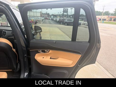 Used 2022 Volvo XC90 T6 Inscription w/ Lounge Package AWD/4WD image 10