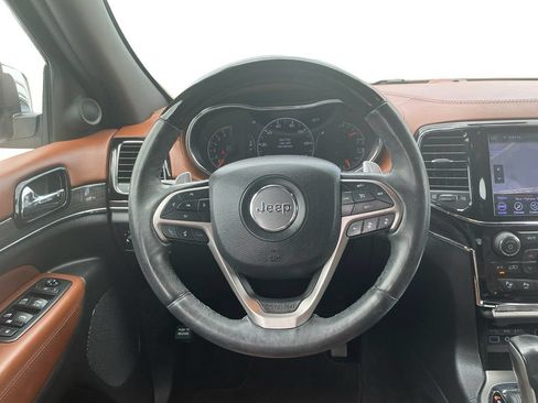 Used 2020 Jeep Grand Cherokee Overland AWD/4WD image 18