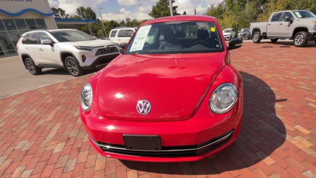 Used 2012 Volkswagen Beetle 2.0T FWD image 4