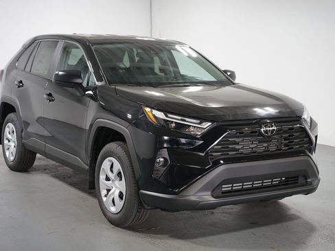 New 2025 Toyota RAV4 LE image 3