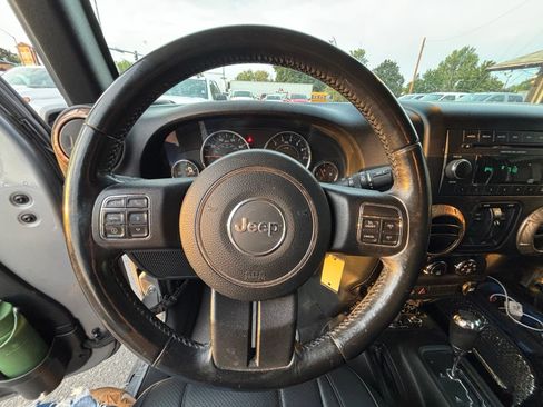 Used 2018 Jeep Wrangler Unlimited Sport S AWD/4WD image 8