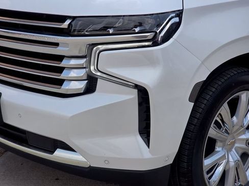 Used 2024 Chevrolet Tahoe High Country w/ Advanced Technology Package AWD/4WD image 7