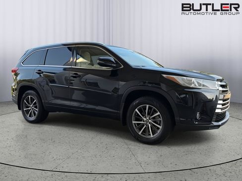 Used 2017 Toyota Highlander XLE FWD image 8