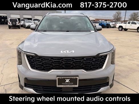 Certified 2025 Kia Sorento S image 7
