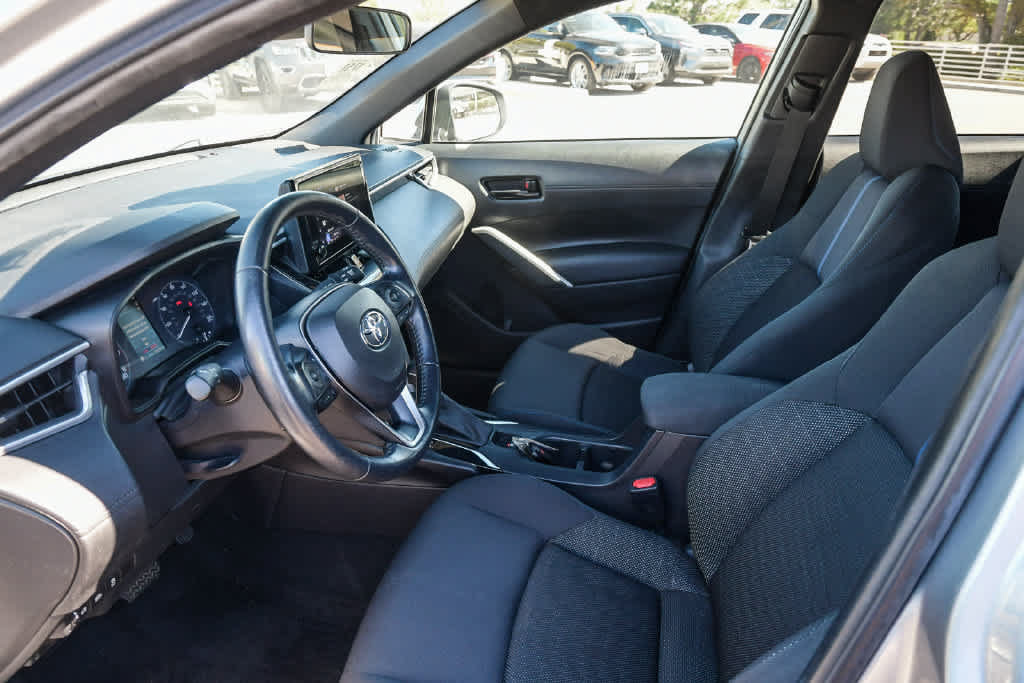 Used 2023 Toyota Corolla Cross AWD Hybrid image 16
