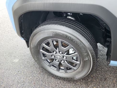 Used 2025 Toyota 4Runner SR5 image 18