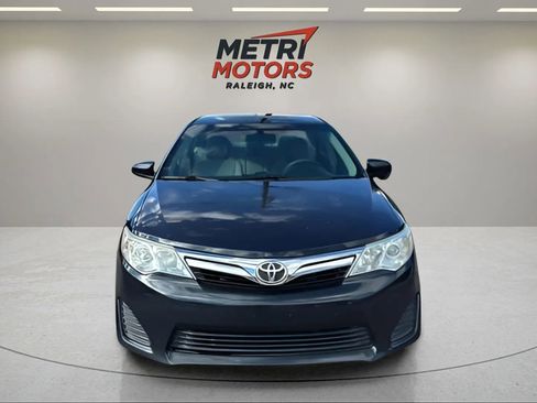 Used 2012 Toyota Camry LE image 4