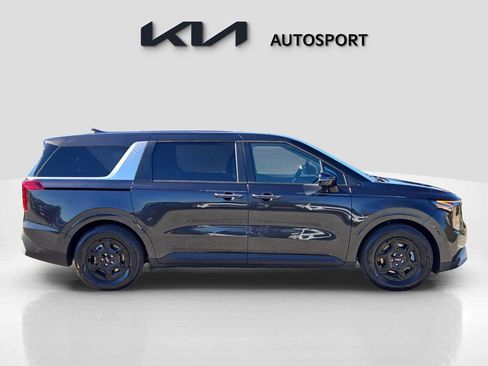 New 2026 Kia Carnival image 7