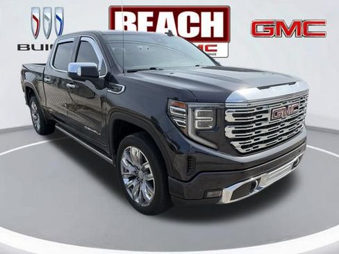Used 2023 GMC Sierra 1500 Denali w/ Denali Reserve Package AWD/4WD image 1