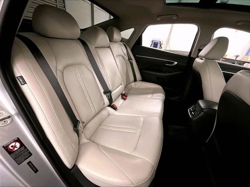 Used 2020 Hyundai Sonata SEL w/ Premium + Sunroof Package FWD image 26