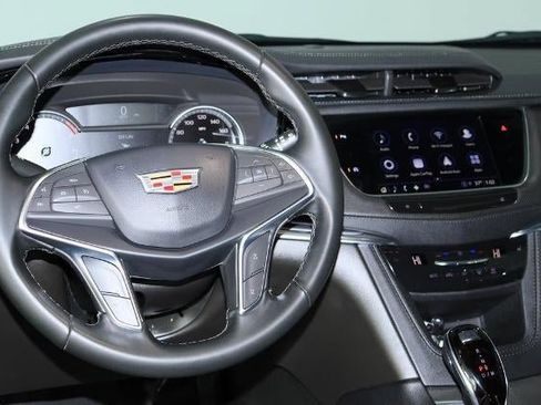 Certified 2024 Cadillac XT5 Luxury image 16