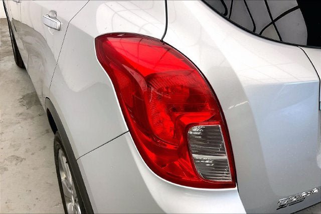 Used 2014 Buick Encore FWD image 26