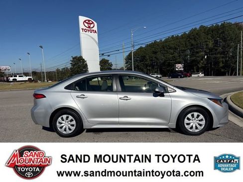 Used 2022 Toyota Corolla L image 2