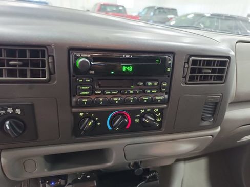Used 2002 Ford F250 XLT AWD/4WD image 8