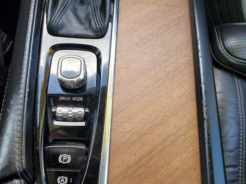 Used 2016 Volvo XC90 T6 Inscription w/ Vision Package AWD/4WD image 25