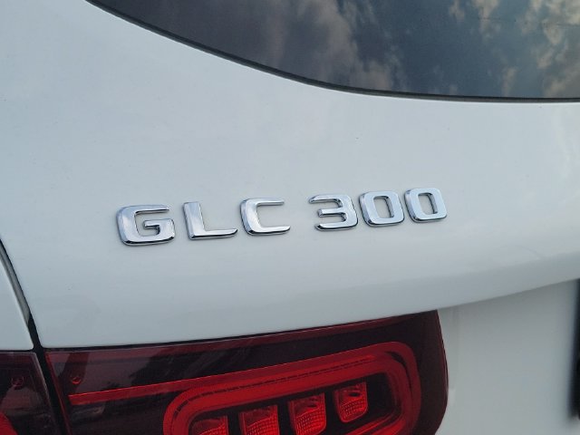Used 2022 Mercedes-Benz GLC 300 4MATIC image 6