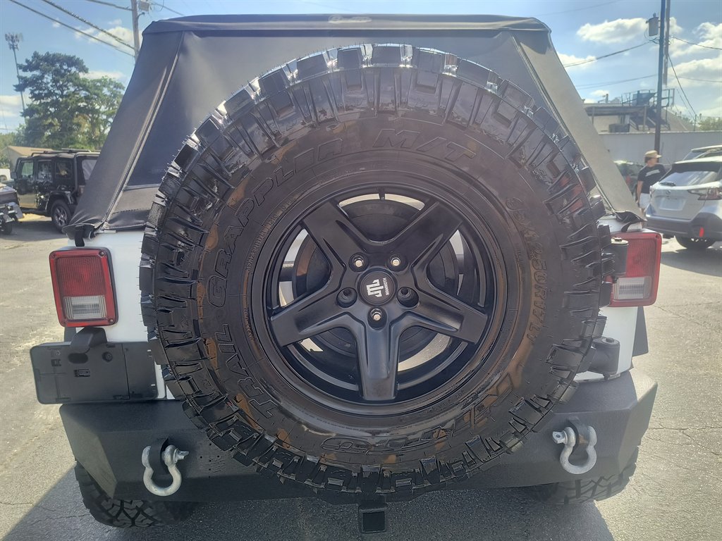 Used 2017 Jeep Wrangler Unlimited Sport w/ Quick Order Package 24S AWD/4WD image 11