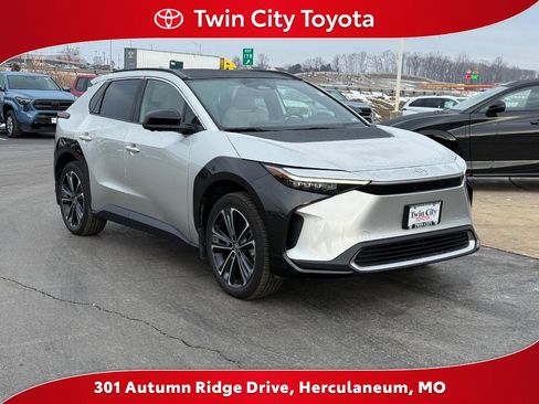 Certified 2023 Toyota bZ4X Limited AWD (Natl) w/ Weather Package image 1