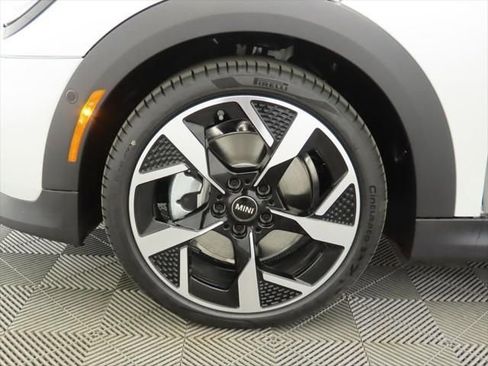 Used 2026 MINI Cooper 2-Door Hardtop image 29